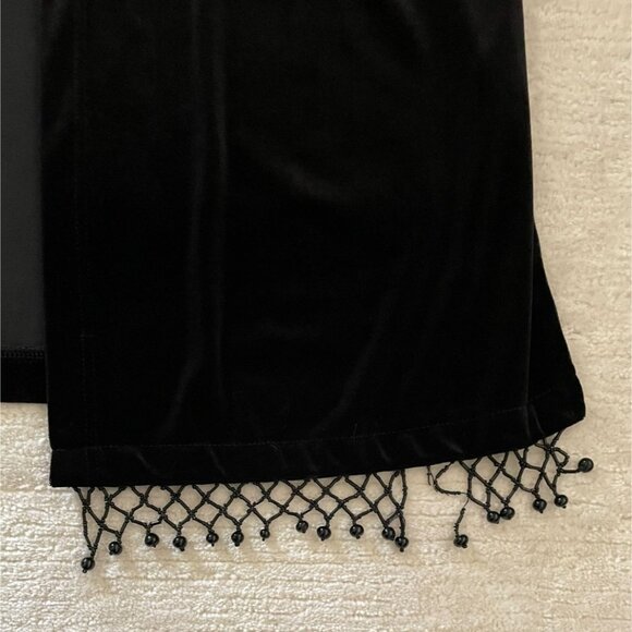 Glamorous Black Velvet Duster Cardigan Jacket With Single Button and Beaded Hem - Picture 6 of 9